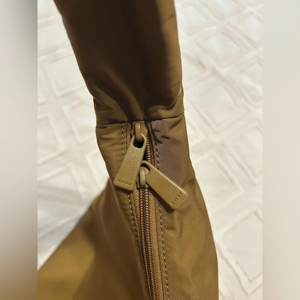 AWAY Nylon Bag - Picture 8 of 12